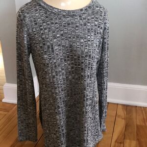 Marled Reunited Clothing black/white ribbed top, M